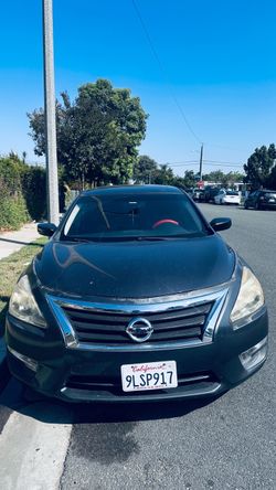 Se vende carro