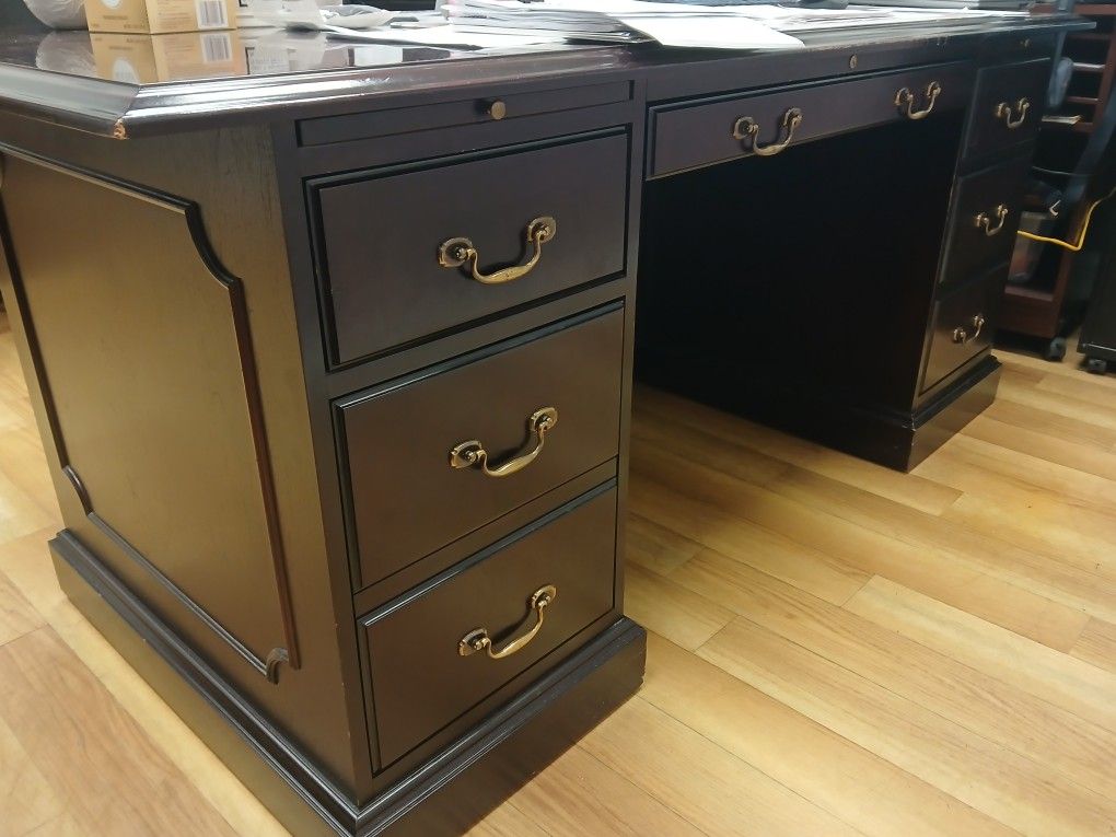 Office Desk