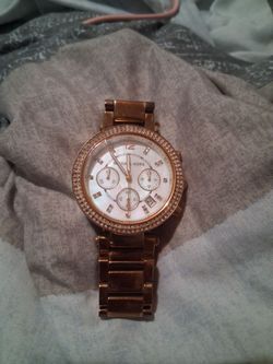 Micheal kors womens gold roase watch