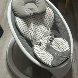 Baby Swing (Munchkin)