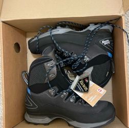 Han Wag Women’s Hiking Boots