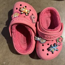7c Crocs