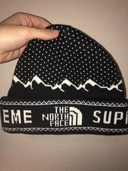 FW 18 Supreme x Northface Beanie