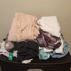 Clothing bundle 17 items ✨️