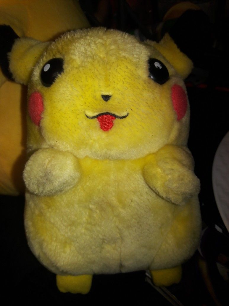 1998 Hasbro Pikachu