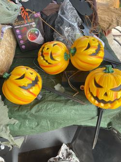 Pumpkin stakes