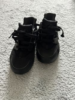 Nike Shoes Size 5 Youth