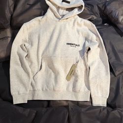 Essentials Hoodie – Light Oatmeal (S–L)