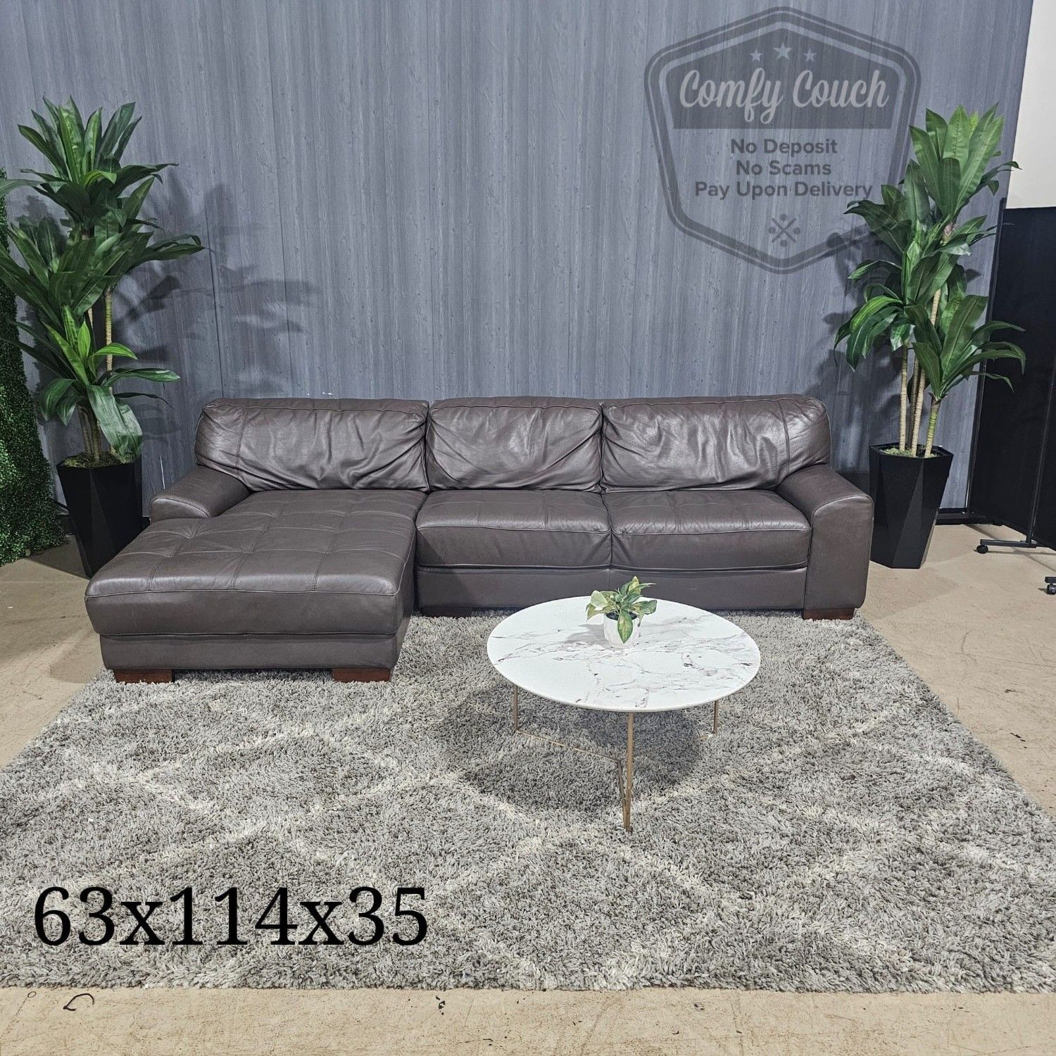 💎 Chateau d'Ax Italian Leather Sectional Sofa (Delivery Available!! )