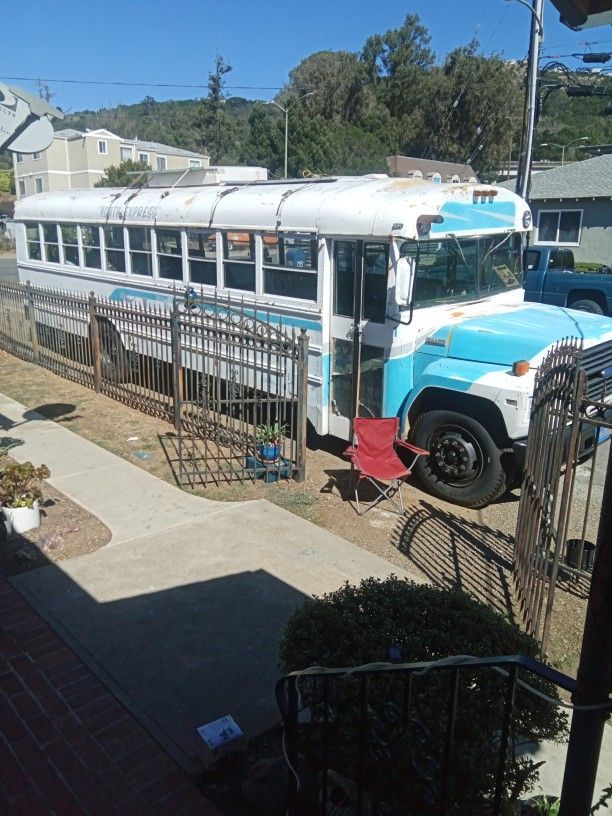 Ford Desell Bus