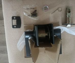 Schlage F10-LAT 716 Latitude Passage Door Lever Set