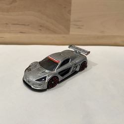 2015 HOT WHEELS EXOTICS RENAULT SPORT RS #01 SILVER RACE CAR Mattel Malaysia 