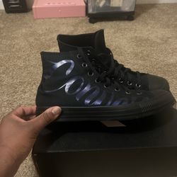 ⭐️Women’s High Top Converses⭐️