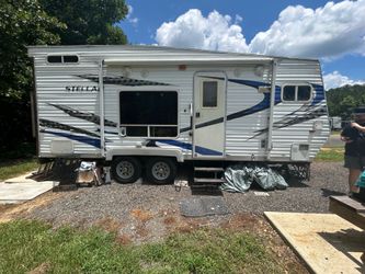 2008 STELLAR Toy Hauler/Or Living.