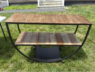 Entry way table
