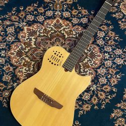 Godin Multiac Nylon SA Gloss Finish 
