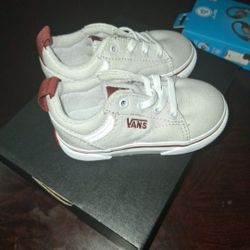 Brand New Never Worn Boys Vans Size 6c Wide 