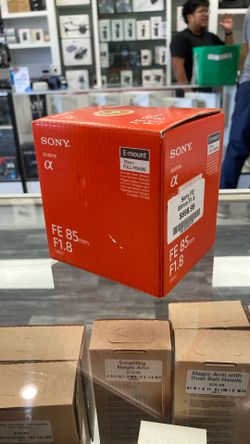 Sony FE 85mm F1.8