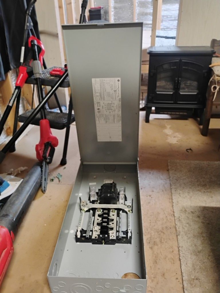 200 AMP Outside Power BOX