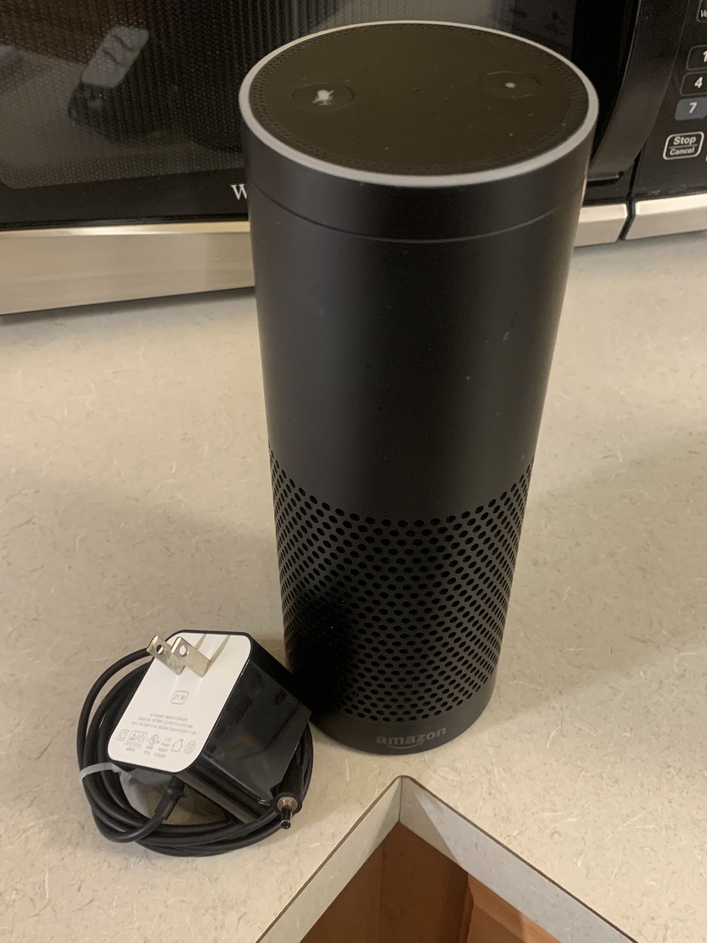Excellent New Amazon Echo - Black (1st Generation)