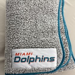 New NFL Miami Dolphins Frosty Fleece Throw Blanket, One Size, Was $40. Size 60 x 80 Inches 