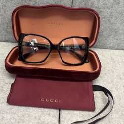 Gucci Glassed