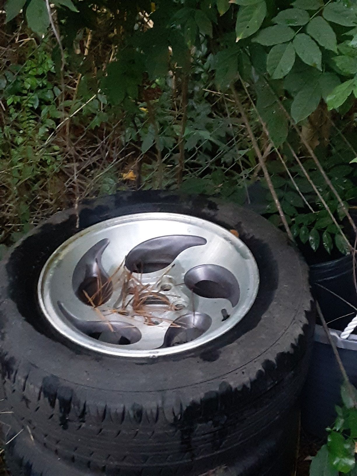 235 65 15 96 ranger wheels