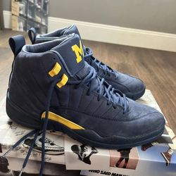 jordan 12 Michigan size.   10.5