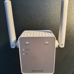 Netgear Wi-Fi Range Extender 1500 Sq. Ft. 25 Devices