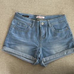 Women shorts $3 size 7