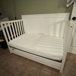 Crib/Toddler Bed