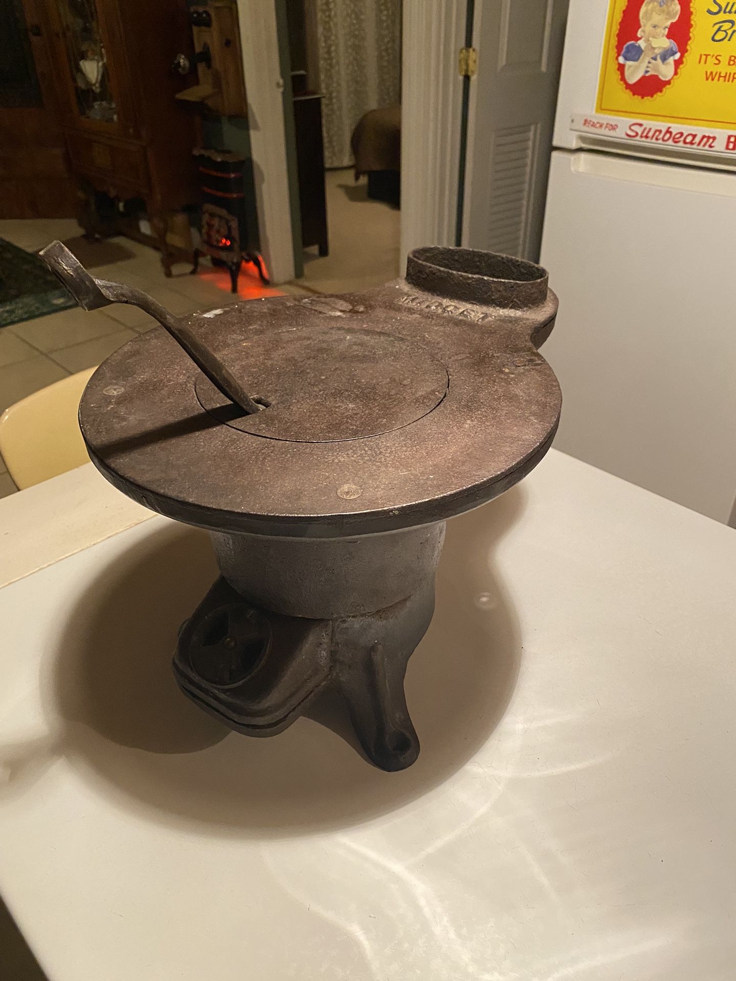 Cast iron Midget brand pot belly Wood Stove
