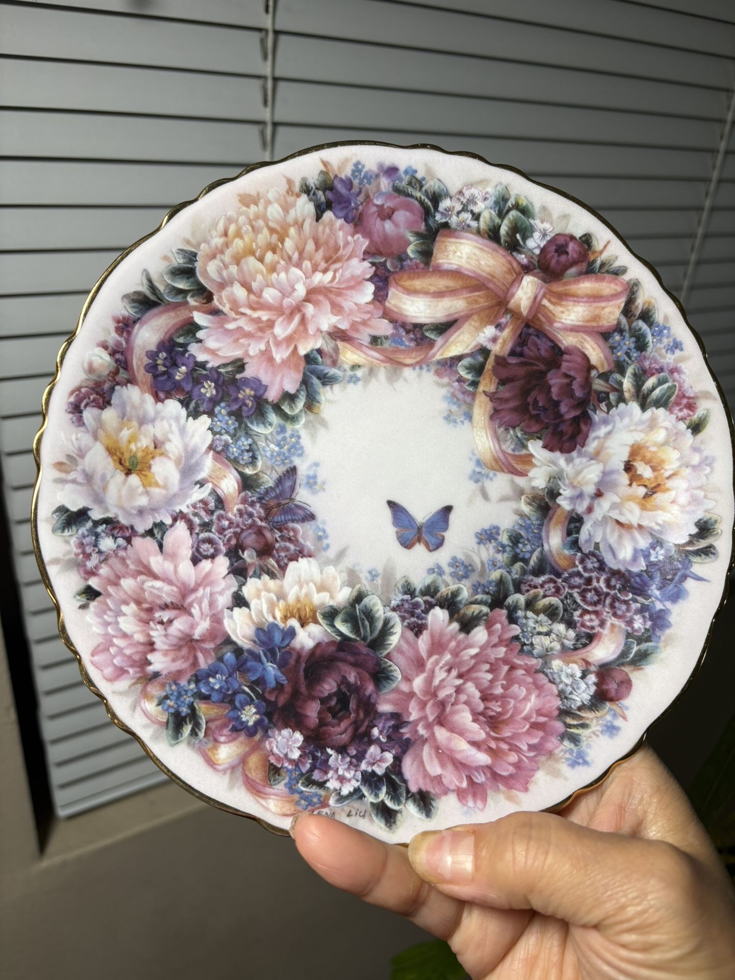 Lena Liu “Circle of Love” Collector Plate – Bradford Exchange 1994