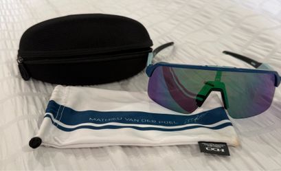 Oakley Mathieu Van Der Poel Sutro lite sunglasses