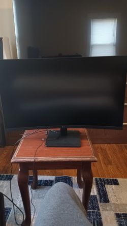 32 Inch LG Curve Monitor 