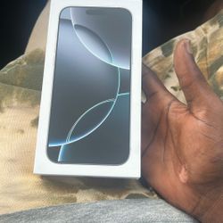 iPhone 16 Pro Max