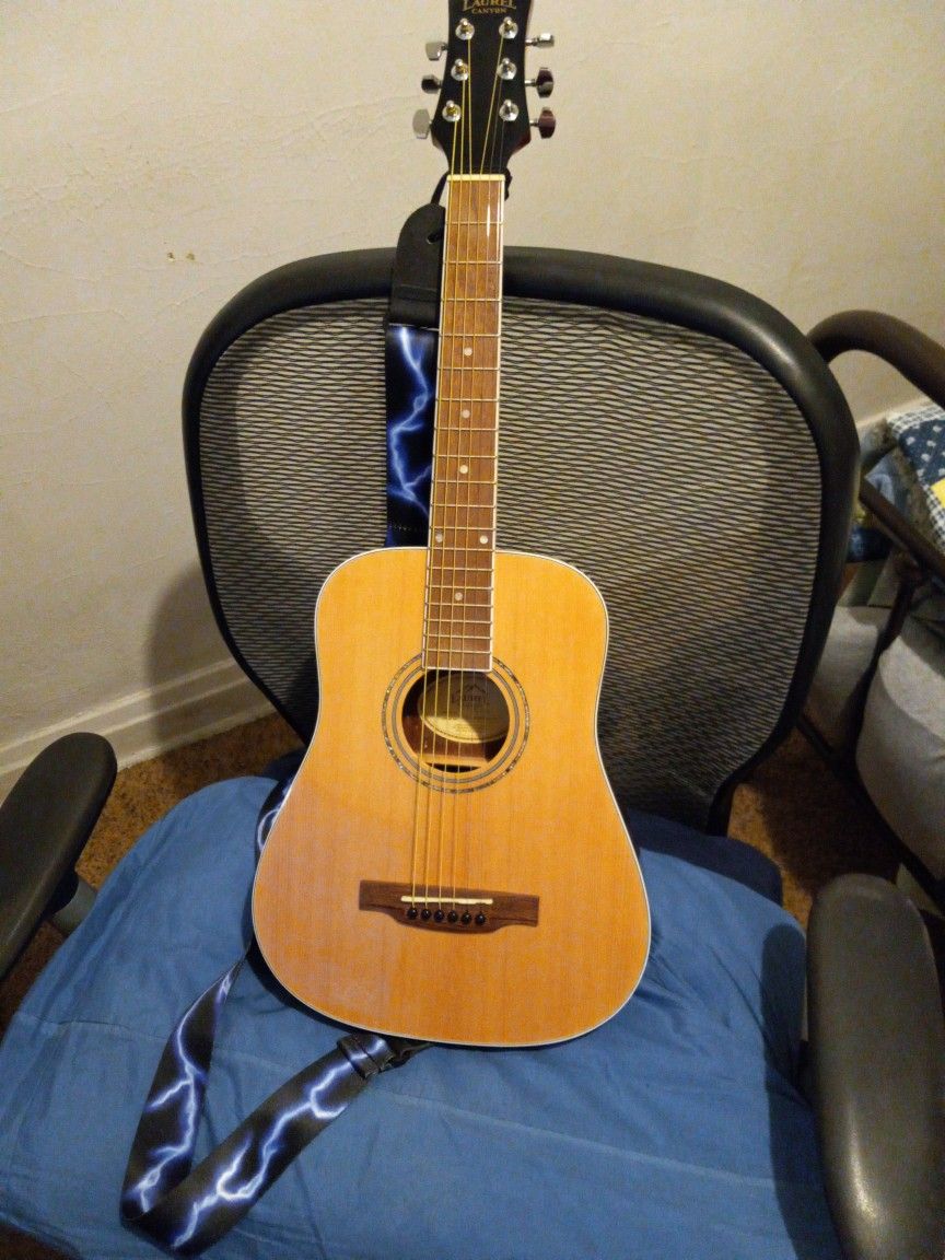 Laurel Canyon 3/4 Guitar With Case  Brand NEW 