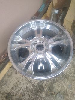 Universal size 22s 6 lugs came off chevy