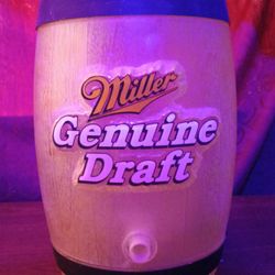 ANTIQUE MILLER PLASTIC KEG