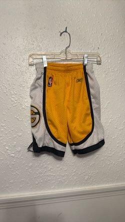Kids Sonics basketball shorts size small (8) used
