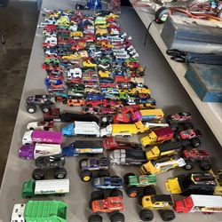 Tons Of Hot Wheels 