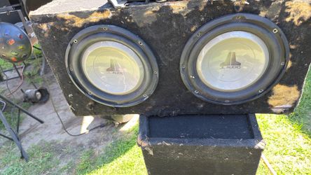 JL audio 10s wt amp rokford fosgate p325.1