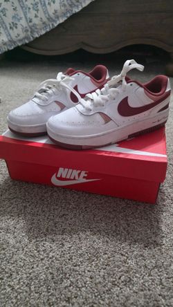 Red velvet  Nike