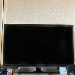 32” Samsung LED HDTV
