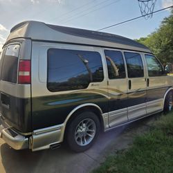 2003 GMC REGENCY CONVERSION VAN