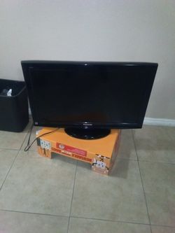 LCD 32 Panasonic Tv