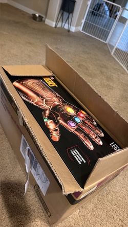 Legends Series Infinity Gauntlet