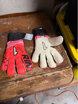 Vendo guantes profesionales marca Rinat #10