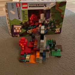 Lego 21172 “The Ruined Portal”