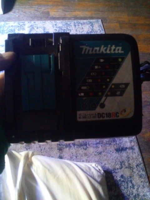 Makita 20 Volt Charger 